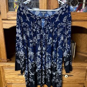 Roz & Ali Navy Blue and Black Floral Knit Tunic size 3x like new